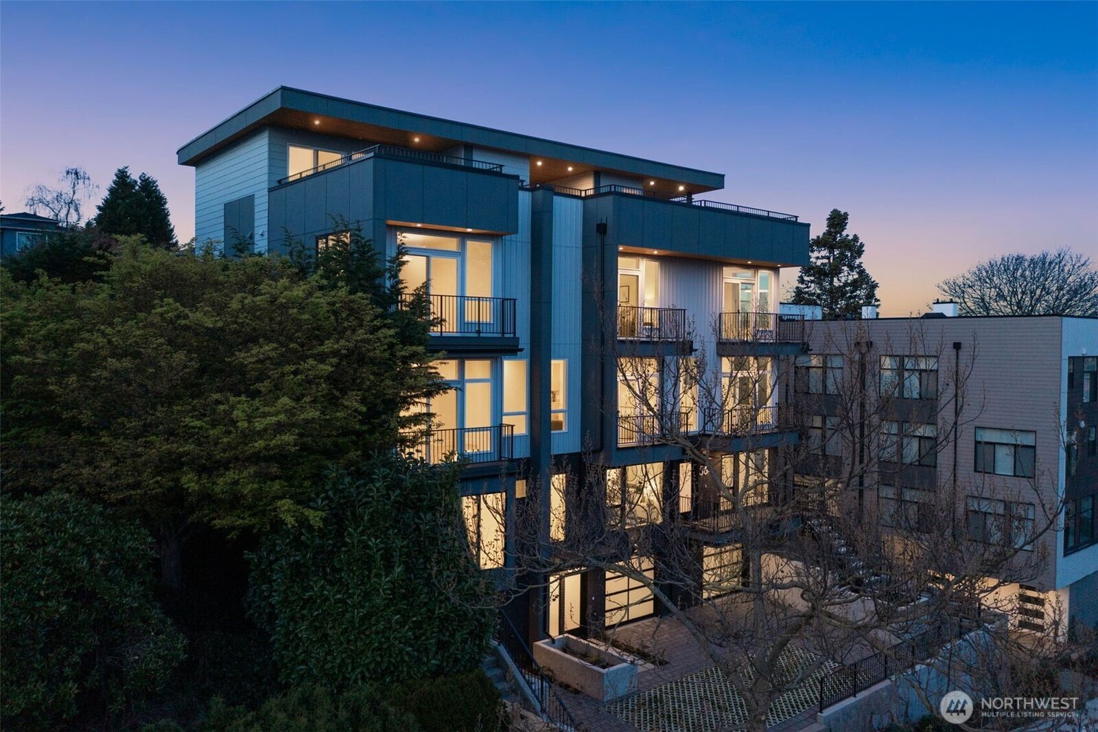 Property Photo: 562 Lee Street WA 98109