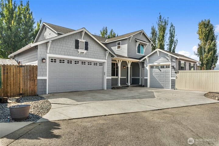 Property Photo: 1347 Boulder Loop WA 98802