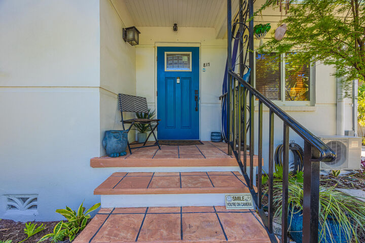 Property Photo:  817 N B Street  FL 33460 