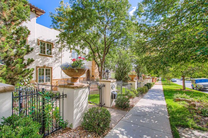 Property Photo:  450 Detroit Street  CO 80206 