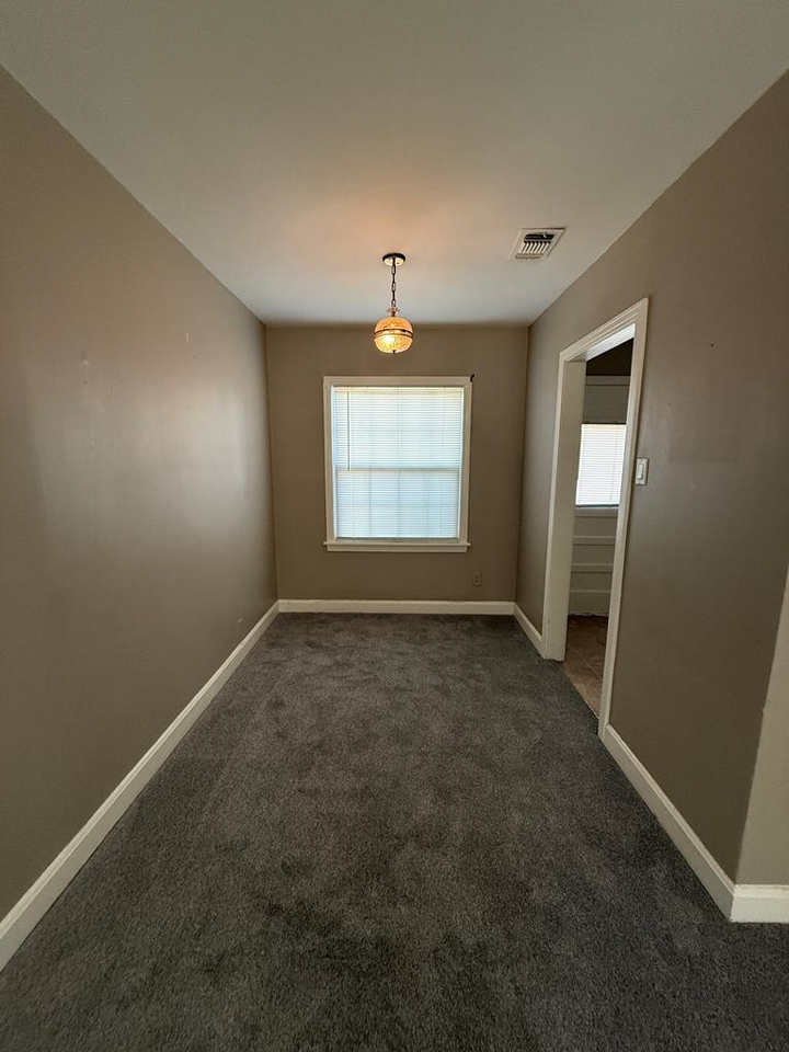 Property Photo: 1012 Austin St TX 76903