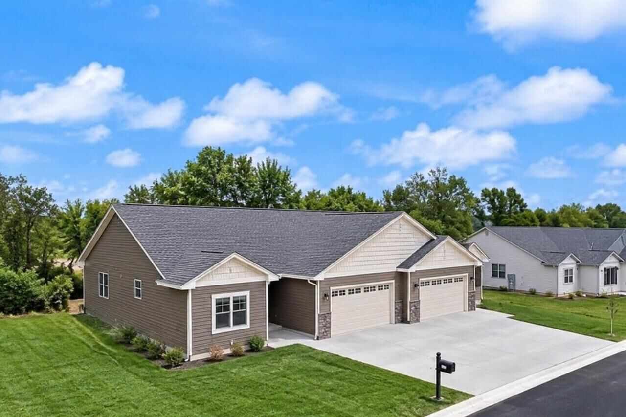 Property Photo: 730 Kensington Drive WI 54971