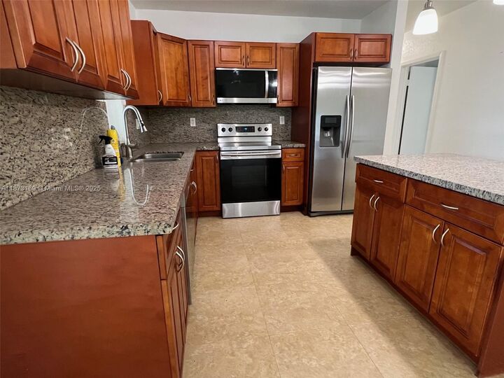 Property Photo:  14721 Pierce St  FL 33176 