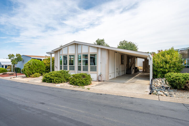 Property Photo: 323 Sapwood Dr Sp# 279 CA 96003