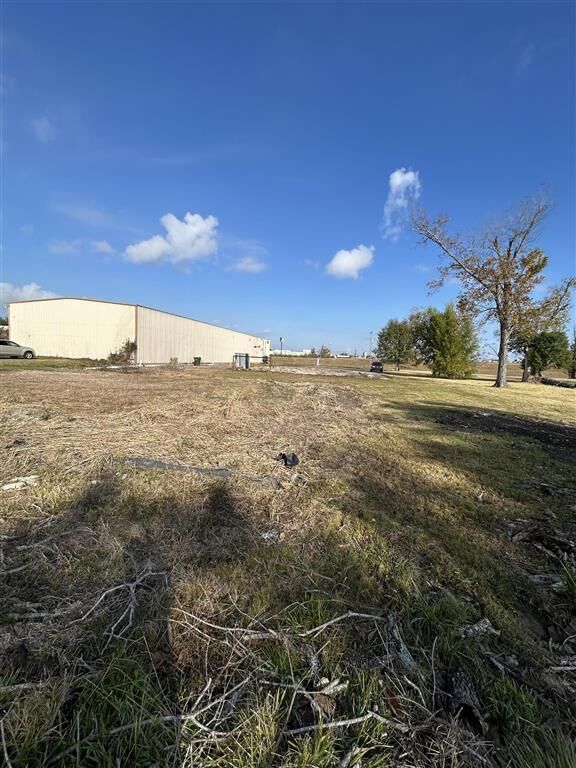 Property Photo: 335 W College Street W LA 70605