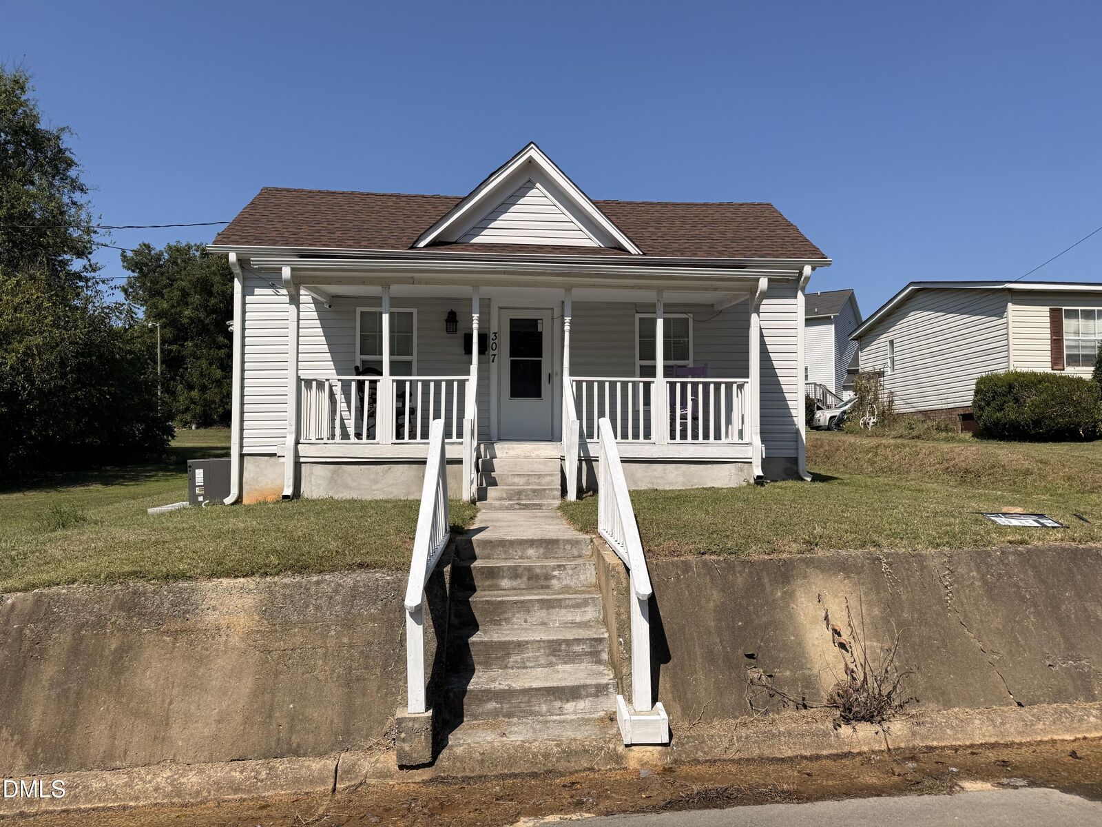 Property Photo:  307 Broad Street  NC 27573 