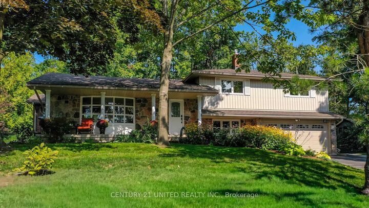 Property Photo: 45 Crestwood Avenue ON K9J 1N1