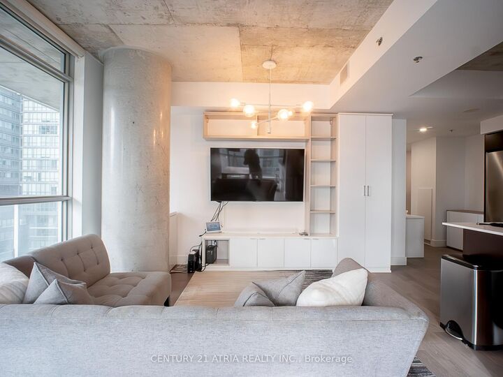 Property Photo:  375 King Street W 902  ON M5V 1K5 