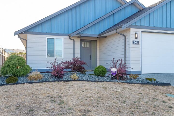 Property Photo:  261 Dunbar Way  BC V9P 0G6 
