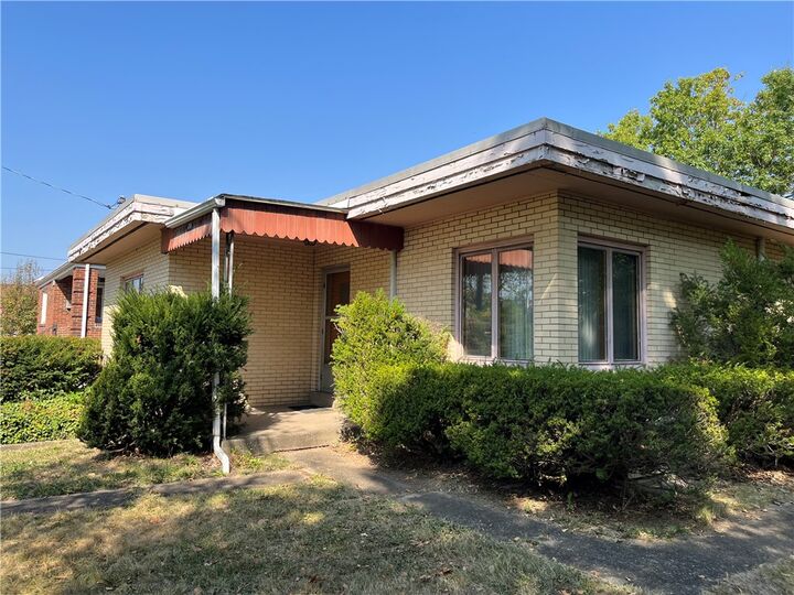 Property Photo:  299 Charles St  PA 15025 