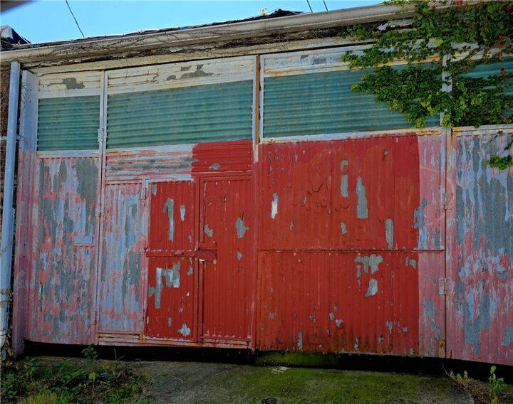 Property Photo: 2318 Fox Way PA 15203