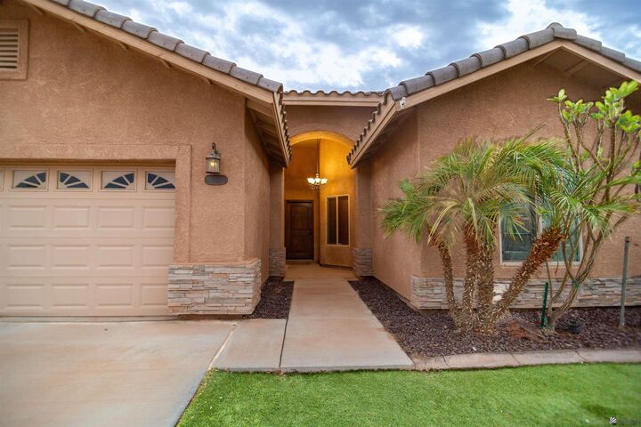 Property Photo: 153 E 12 Pl AZ 85350