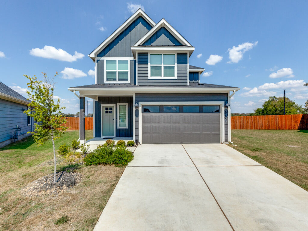 Property Photo:  543 Sandringham Loop  TX 78640 