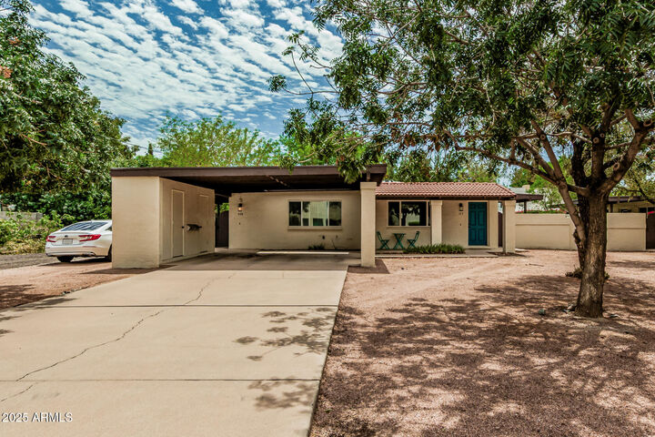 Property Photo: 117 W 10th Street AZ 85281