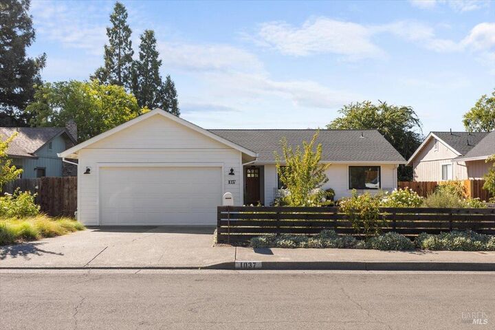 1037 Lupine Road  Healdsburg CA 95448 photo