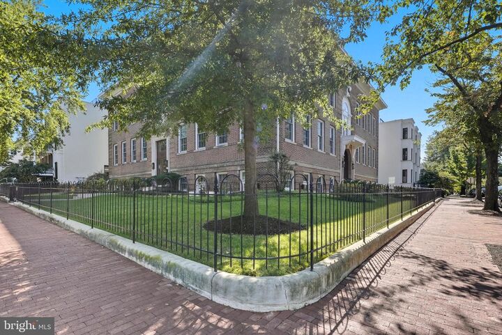 Property Photo:  901 D Street NE 207  DC 20002 