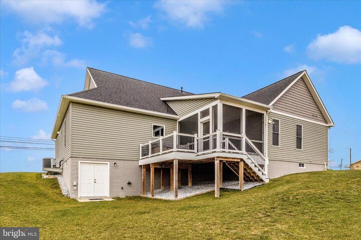 Property Photo:  2461 Old New Windsor Pike  MD 21776 