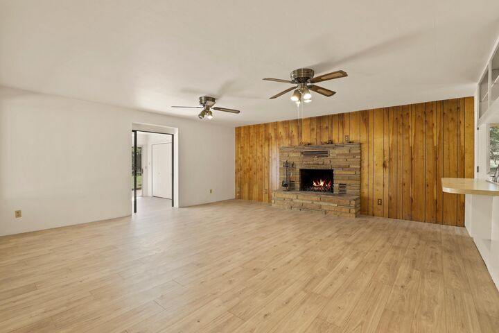 Property Photo: 6437 Woodland AZ 85544