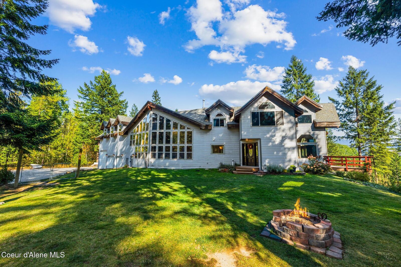 Property Photo: 299 Oak Terrace Creek ID 83813