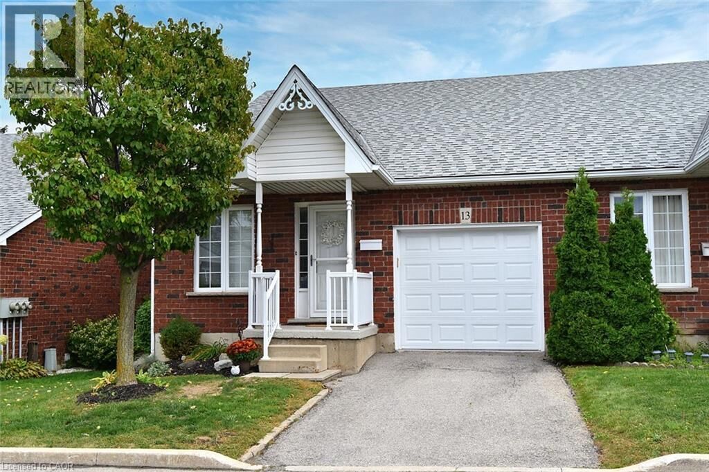 Property Photo:  243 Fennell Avenue East 13  ON L9A 1S8 