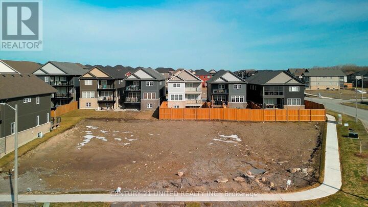 Property Photo:  87 York Drive  ON K9K 0H6 