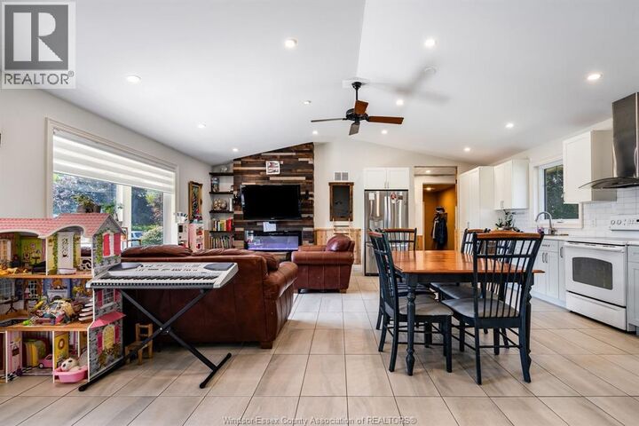 Property Photo: 1336 Sunset Avenue ON N9Y 2T3