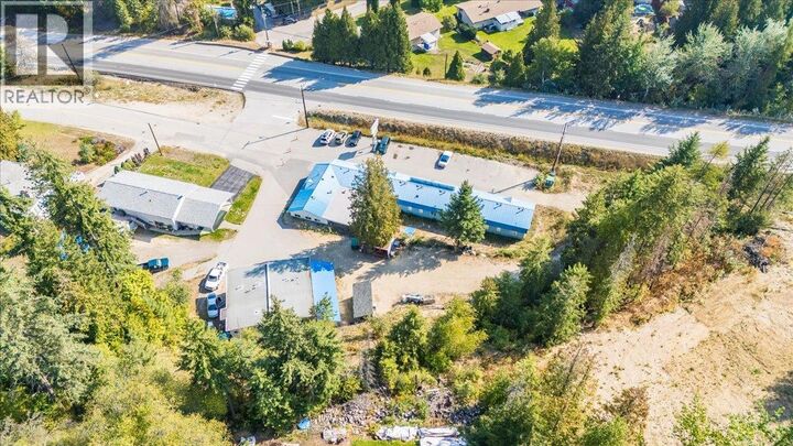 Property Photo:  2100 Crestview Crescent  BC V1N 3B3 