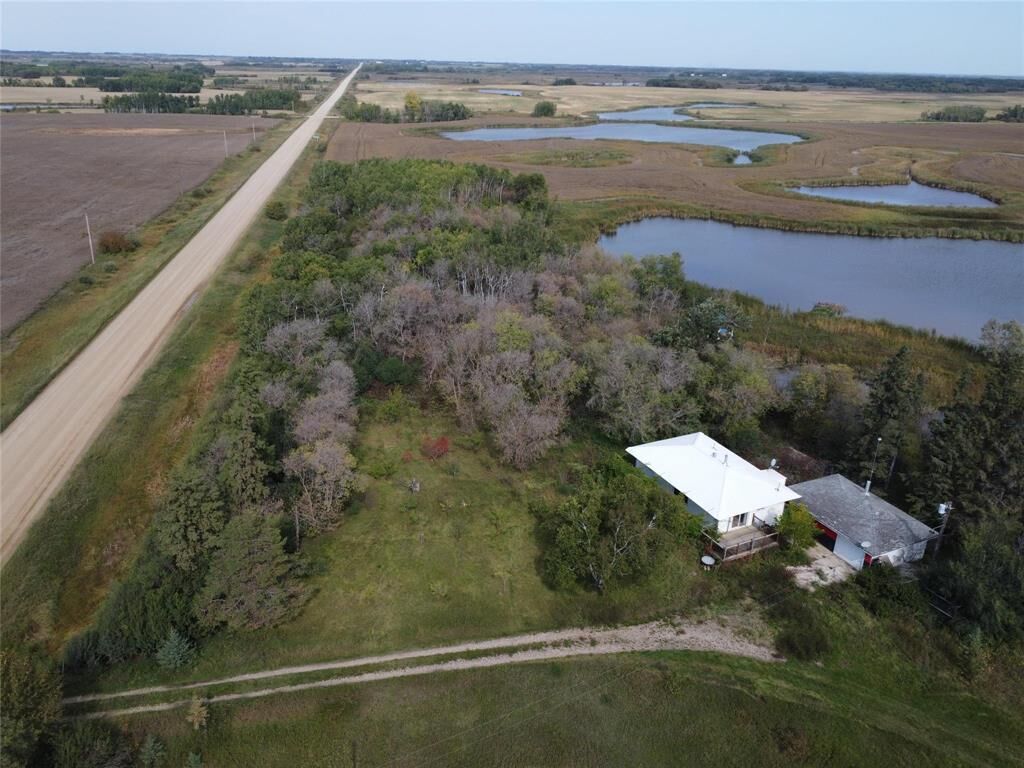 Property Photo:  80107 Pr 270 Highway  MB R0K 1W0 