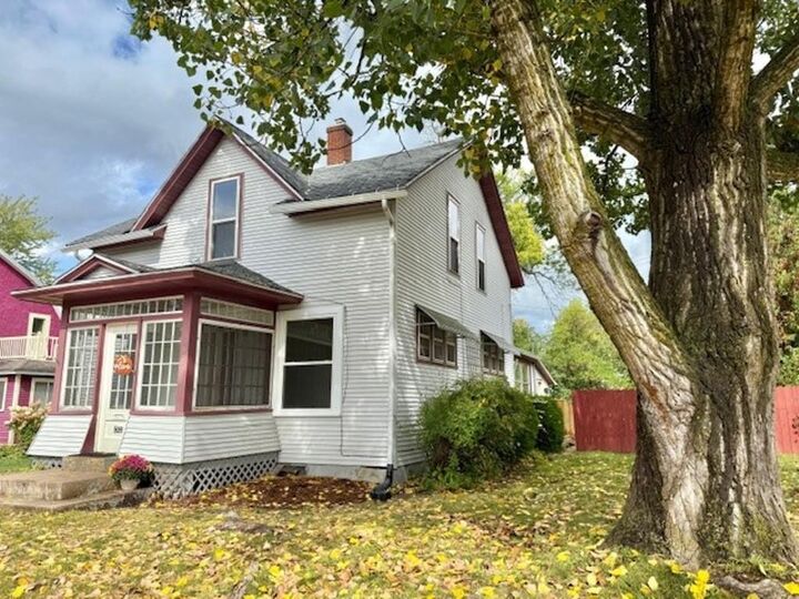 Property Photo:  504 East 4th Street  WI 54452 