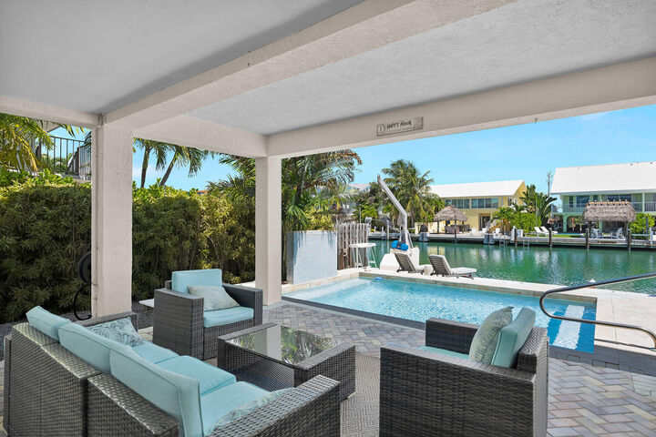 Property Photo:  470 9th Street  FL 33051 