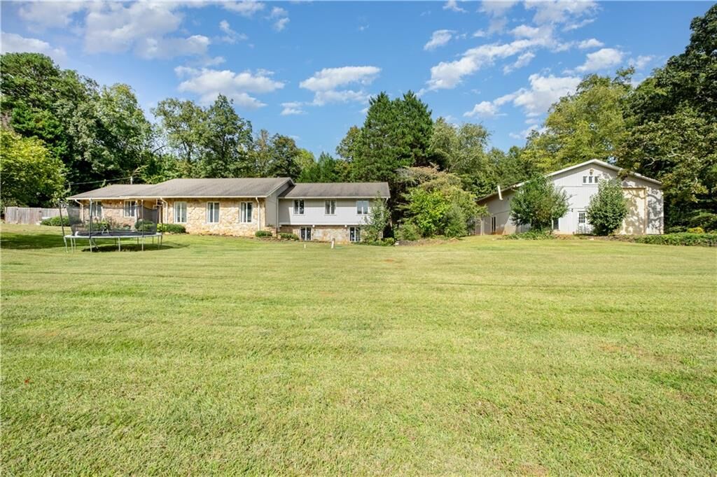 Property Photo:  490 Addington Drive  GA 30577