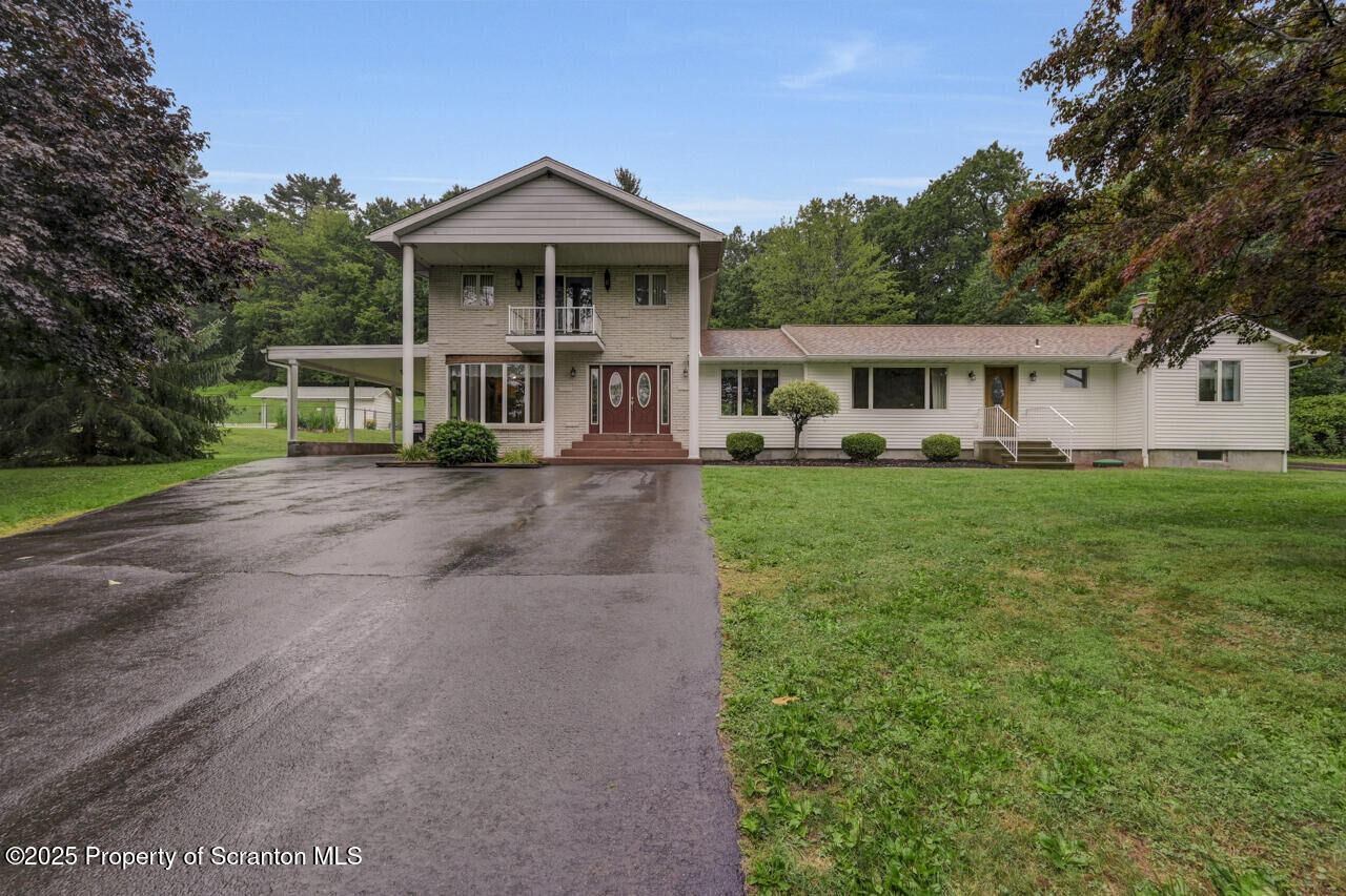 Property Photo:  937 Cortez Road  PA 18436 