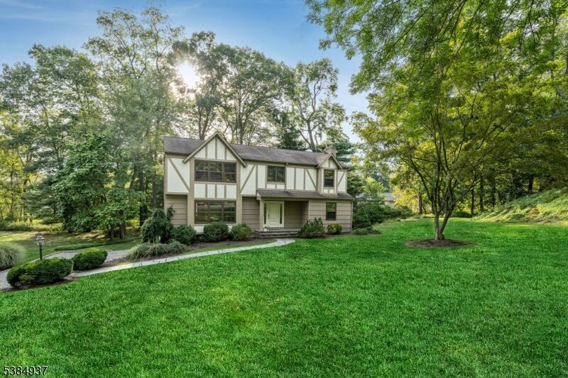 Property Photo:  17 Jardine Ct  NJ 07950 