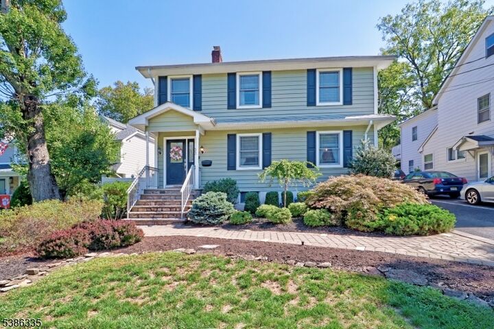 Property Photo:  33 Riverside Dr  NJ 07932 