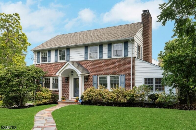 Property Photo:  180 Canoe Brook Pkwy  NJ 07901 