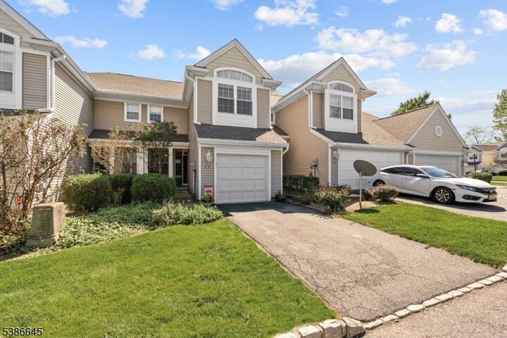 Property Photo:  905 Barn Owl Way  NJ 08886 