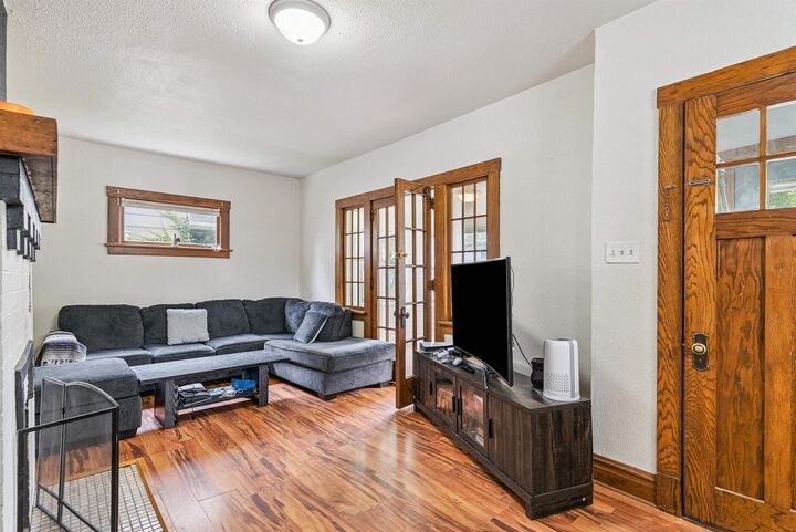 Property Photo:  217 Reber Avenue  IA 50701 