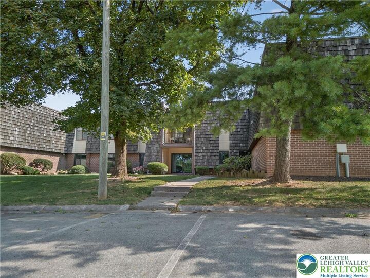 Property Photo:  977 Village Round A  PA 18106 