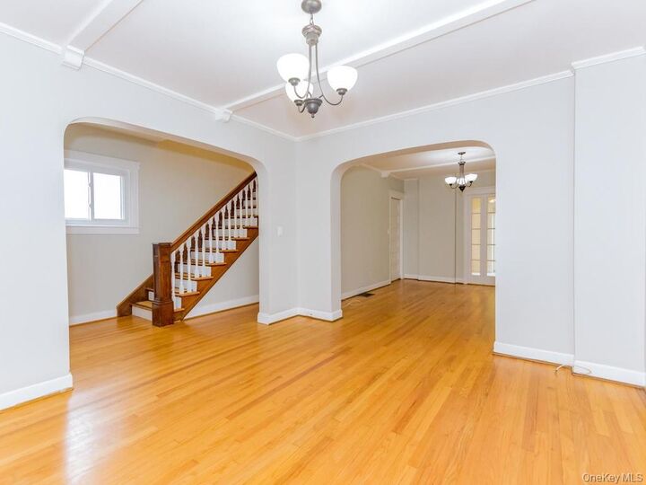 Property Photo: 204 Parkview Avenue NY 10708