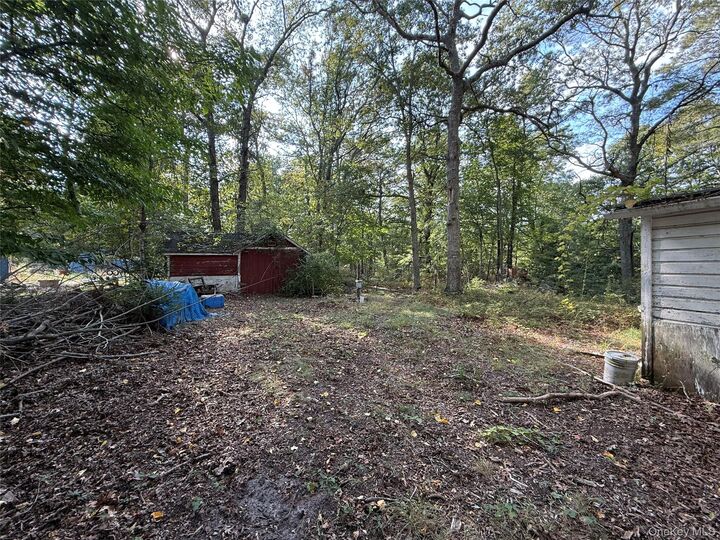Property Photo:  20 Primrose Path  NY 11949 