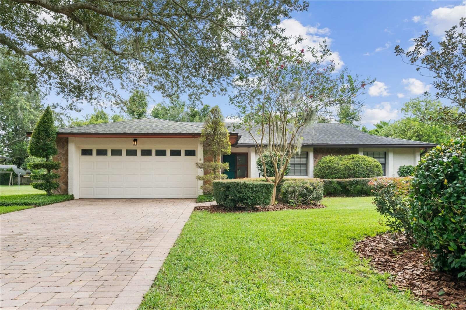 Property Photo:  8118 Golden Sands Drive  FL 32819 