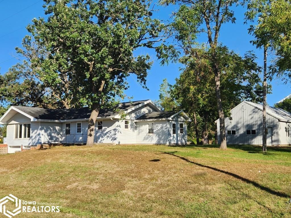 Property Photo:  504 South Street  IA 50464 