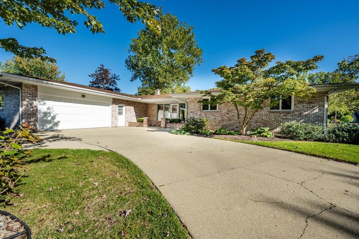 Property Photo: 1510 Moccasin Trail MI 49022-7114