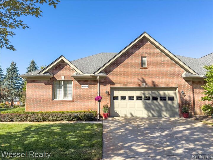 Property Photo:  68649 Cornerstone Drive 15  MI 48095 2926 