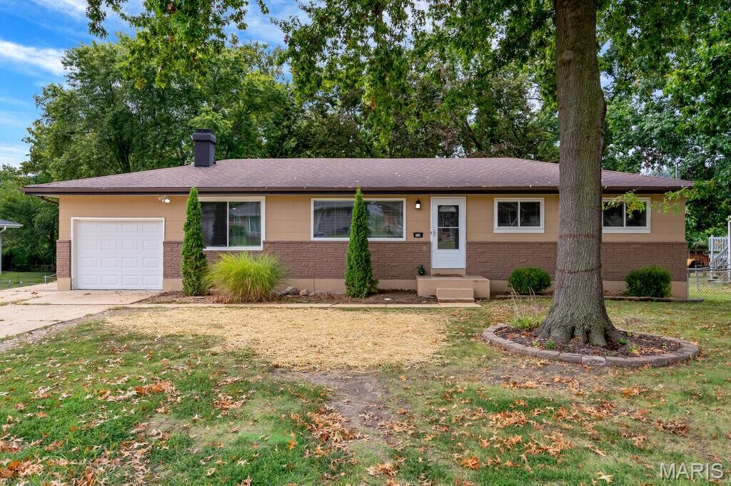 Property Photo: 718 Sun Valley MO 63010