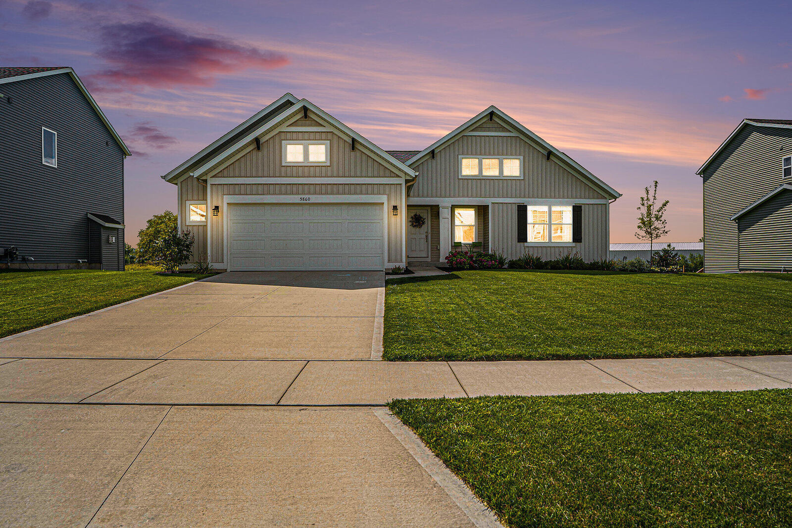 Property Photo: 5860 Crossmoor Street SE MI 49316