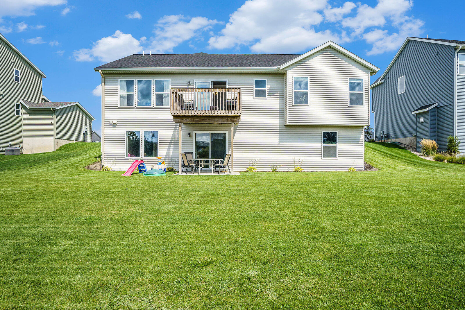 Property Photo: 5860 Crossmoor Street SE MI 49316
