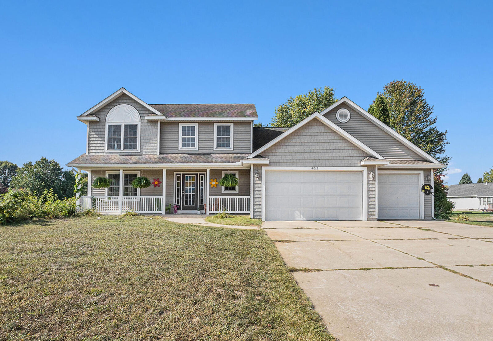 Property Photo:  4812 Green Meadow Court  MI 49419