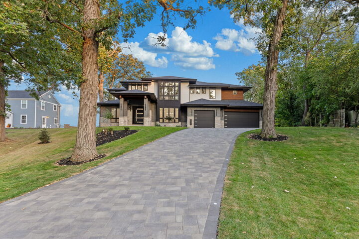 Property Photo:  7309 W Palos Avenue  IL 60463 