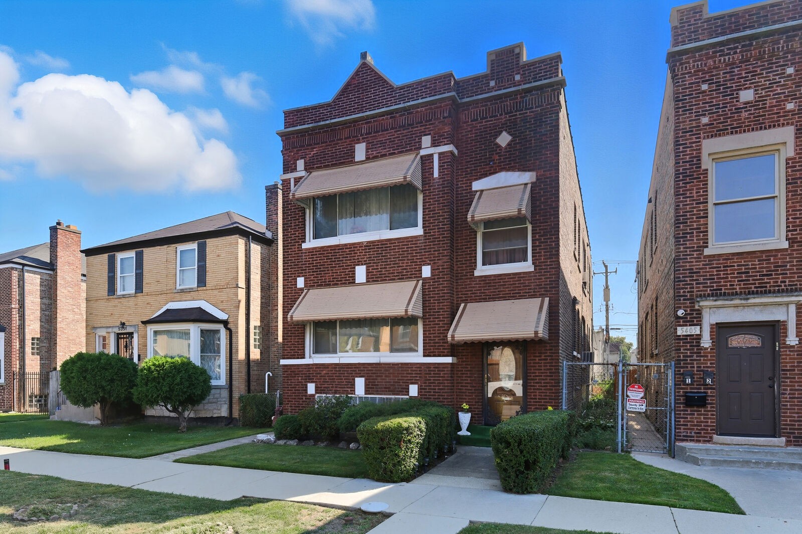 Property Photo:  5401 W Quincy Street  IL 60644 